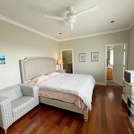 Lucky Room, A Comfortable Bedroom With Private Bathroom Close To Yvr リッチモンド エクステリア 写真
