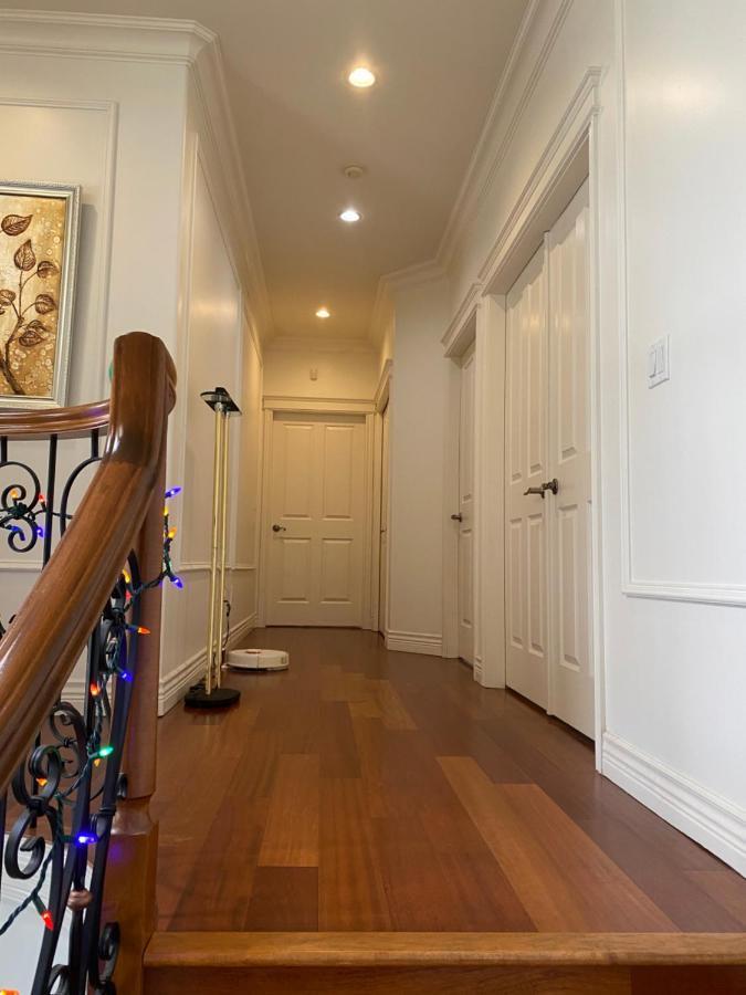 Lucky Room, A Comfortable Bedroom With Private Bathroom Close To Yvr リッチモンド エクステリア 写真